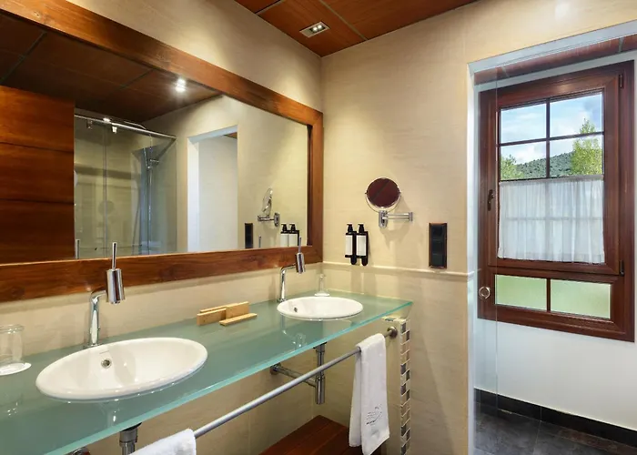 Hotel & Spa Monasterio De Boltana