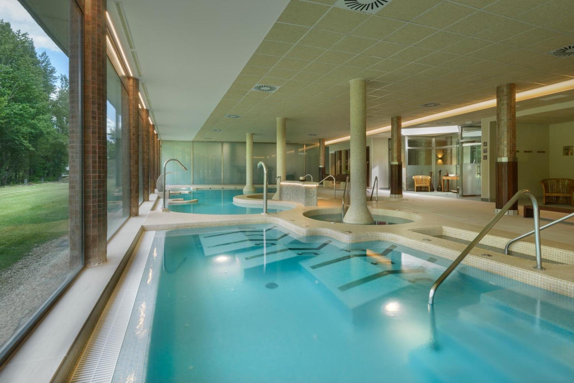 & Monasterio De Hotel