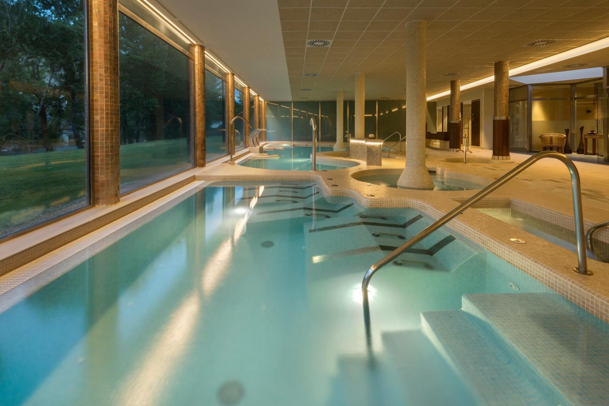 & Monasterio De Hotel