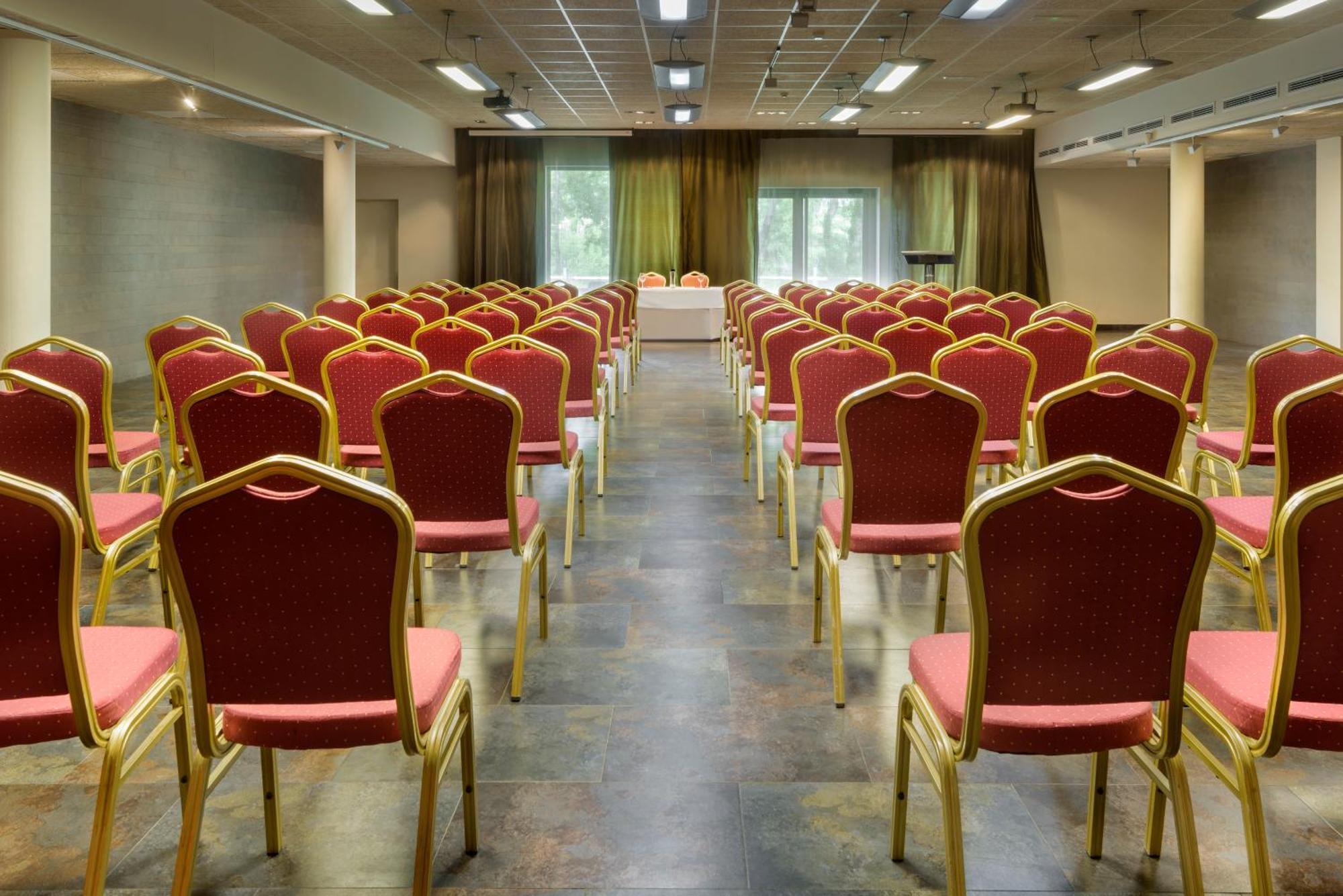 Hotel & Monasterio De 5*